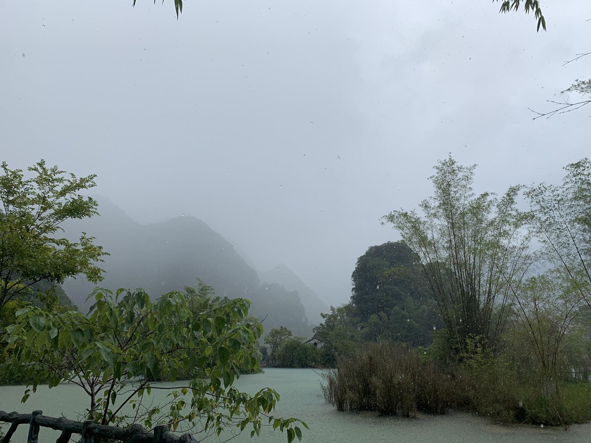 深圳-开平碉楼-湛江金沙湾-北海涠洲岛-崇左德天瀑布-靖西鹅泉-扶绥龙谷湾恐龙公园8天7晚自驾游